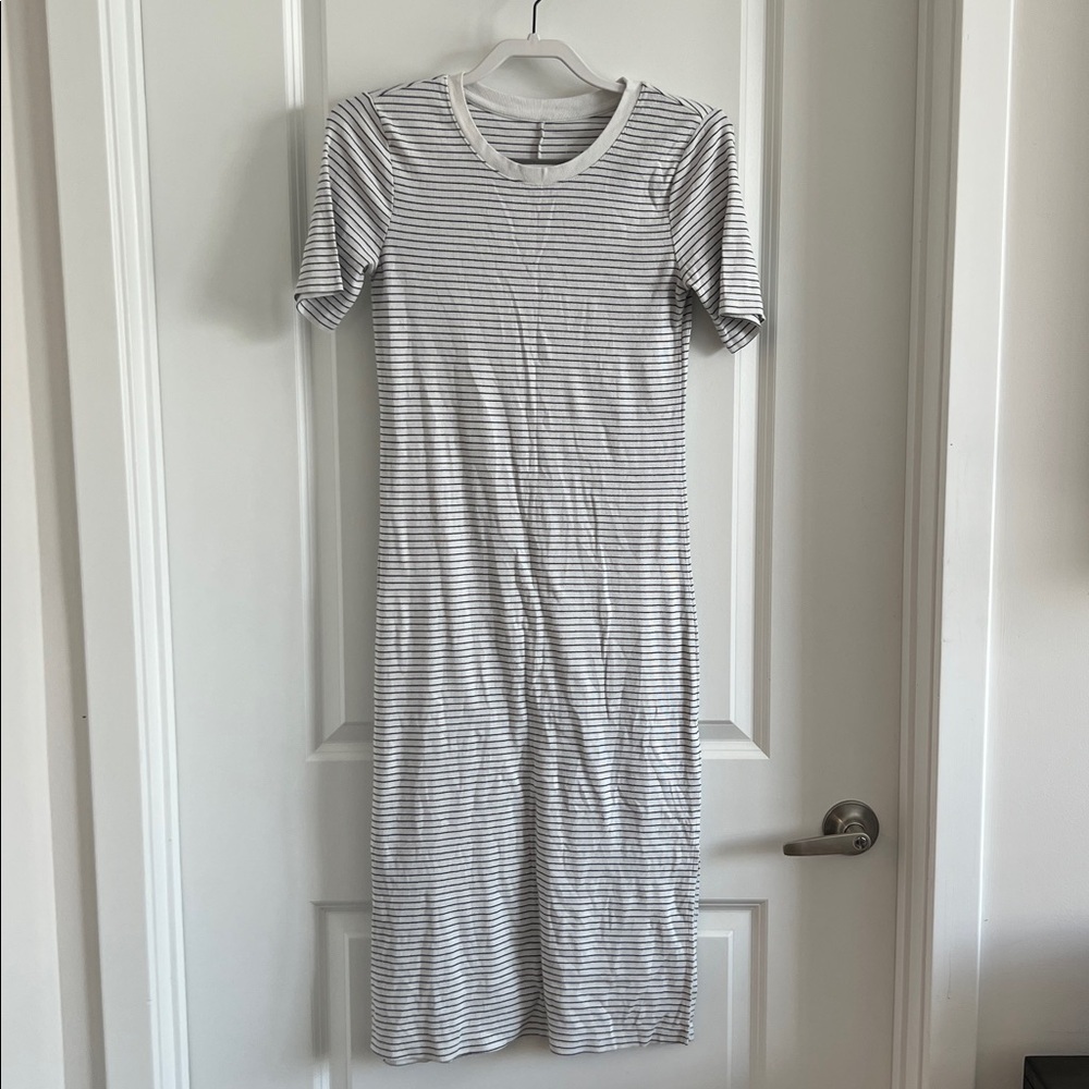 a New Day White/Black Striped Short Sleeve Knit Maxi Dress S